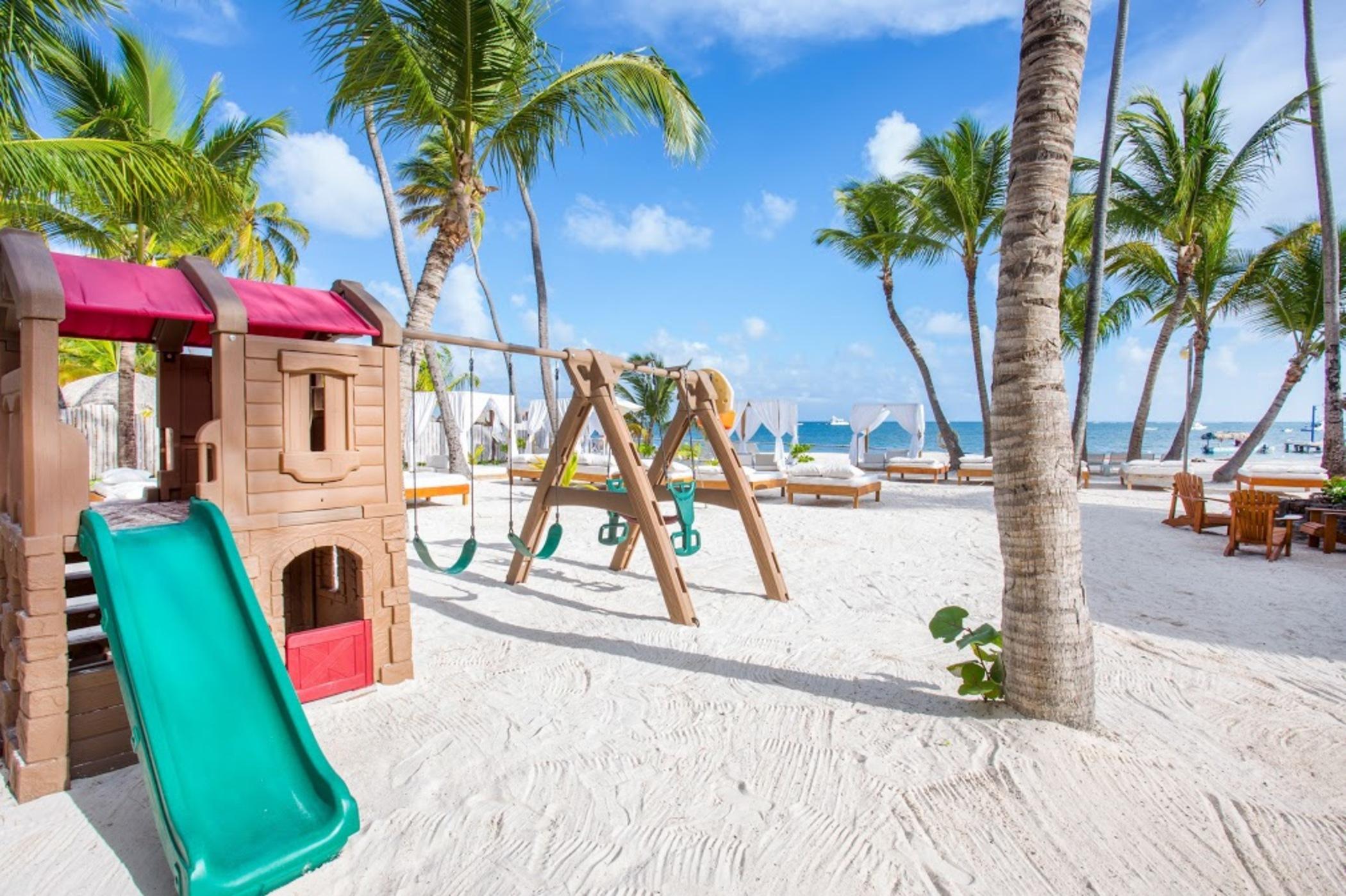 Be Live Collection Punta Cana (Adults Only) Ngoại thất bức ảnh Playground at the beach