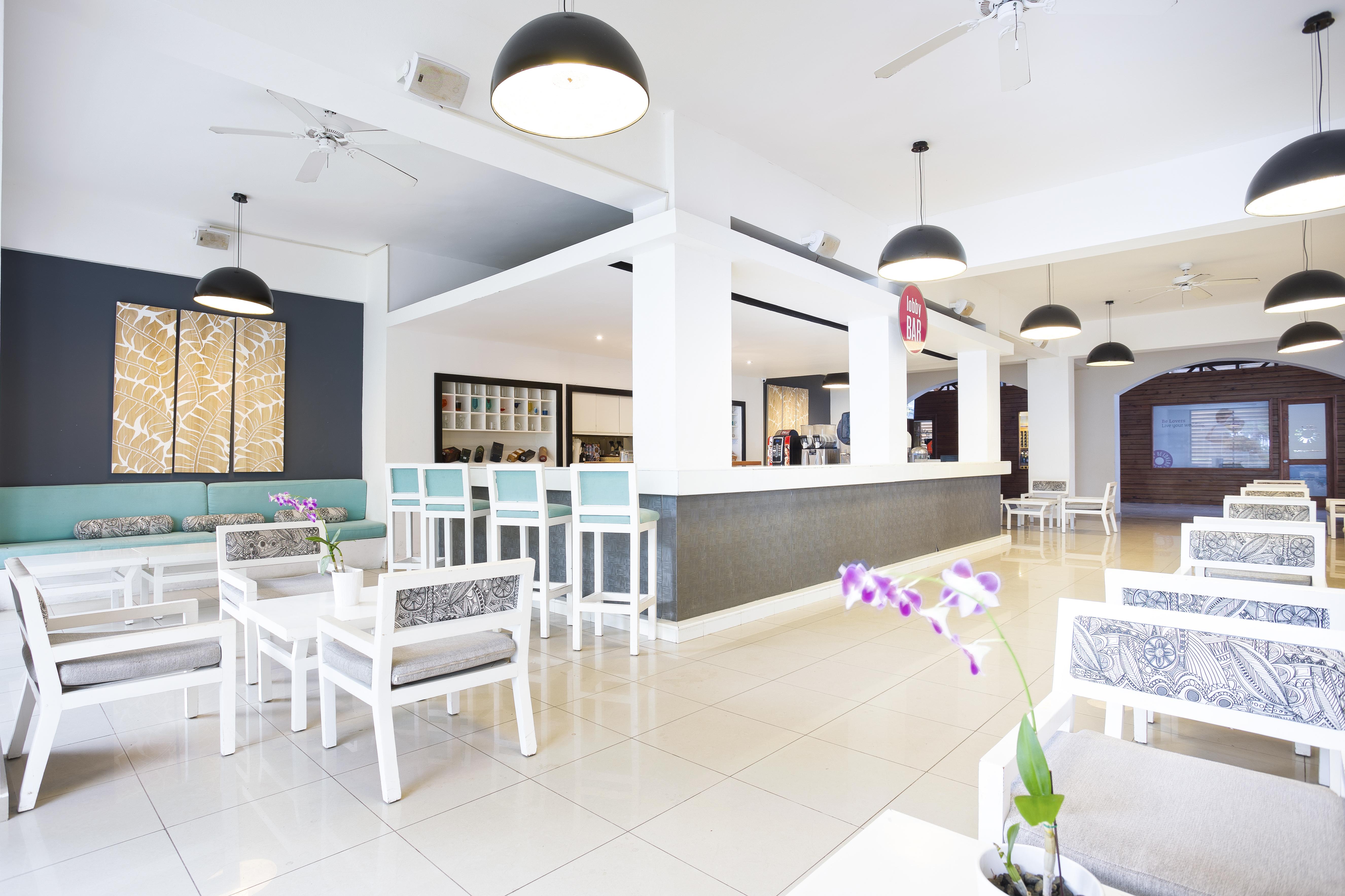 Be Live Collection Punta Cana (Adults Only) Ngoại thất bức ảnh The interior of the lounge